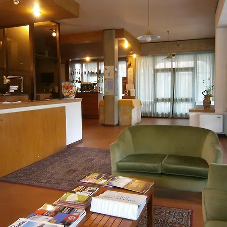 Hotel Chiara 3*