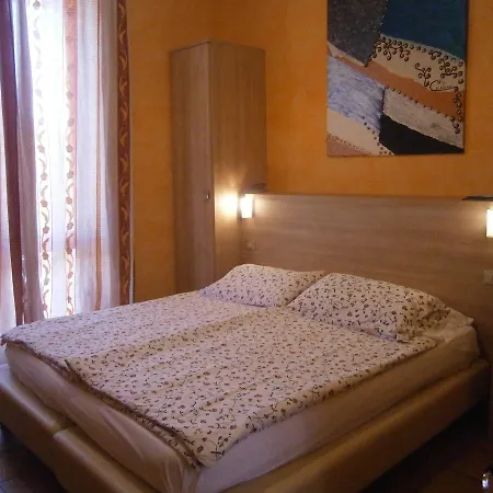 Hotel Chiara 3*