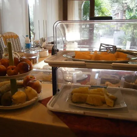 Hotel Chiara 3*